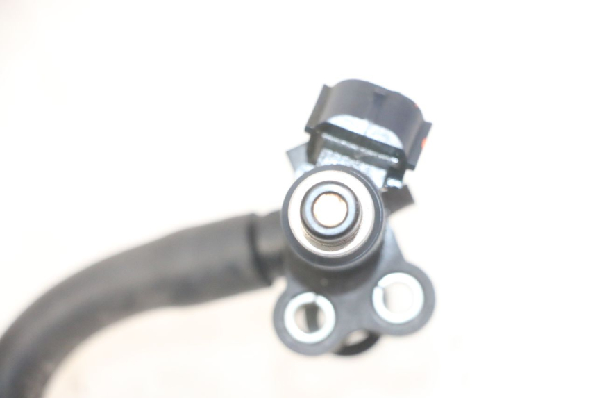 photo de EINSPRITZVENTILE HONDA NTV DEAUVILLE ABS 700 (2007 - 2016) - Zoom auf Gebrauchszustand