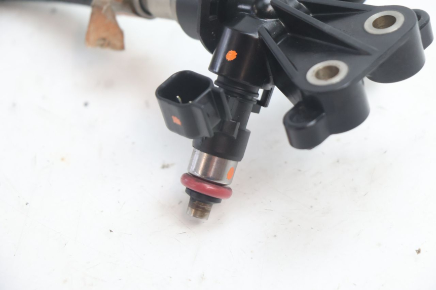 photo de EINSPRITZVENTILE HARLEY DAVIDSON ROAD GLIDE FLTRXSE 1920 (2018 - 2022) - Oberflächenzustand und Material