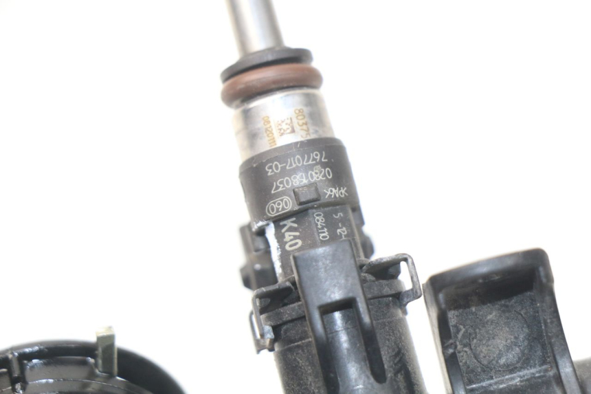 photo de EINSPRITZVENTILE BMW S RR ABS S1000RR 1000 (2009 - 2011) - Zoom auf Gebrauchszustand