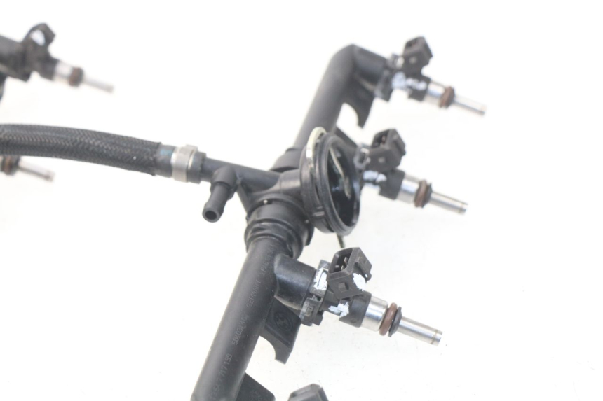 photo de EINSPRITZVENTILE BMW S RR ABS S1000RR 1000 (2009 - 2011) - Details der Befestigungspunkte