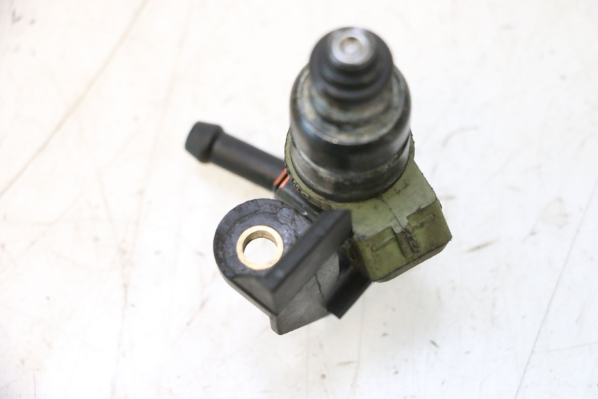 photo de EINSPRITZVENTILE PEUGEOT SATELIS COMPRESSOR K15 125 (2006 - 2009) - Alternative Perspektive