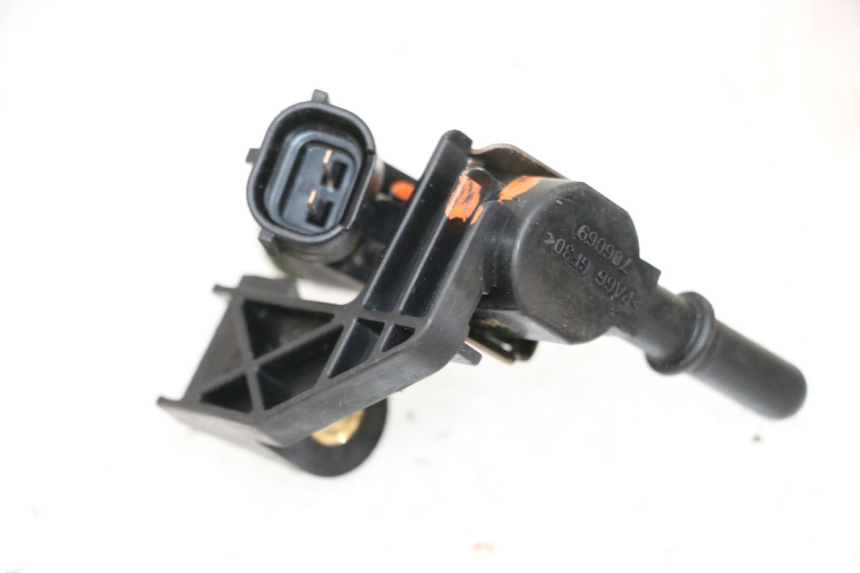 photo de EINSPRITZVENTILE PEUGEOT SATELIS 125 (2013 - 2018) - Technische Nahaufnahme