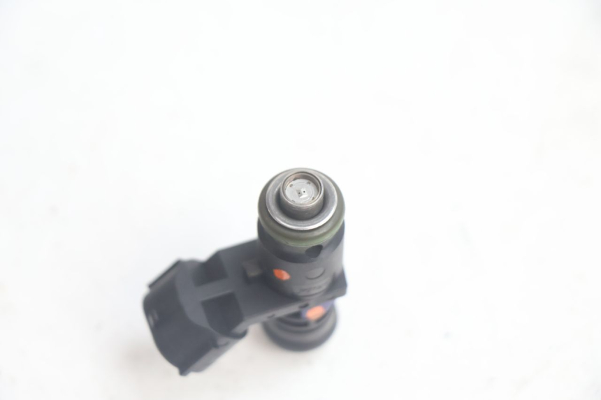 photo de EINSPRITZVENTILE PEUGEOT SATELIS 125 (2013 - 2018) - Technische Nahaufnahme