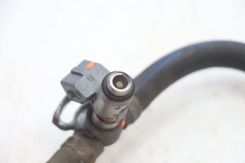photo de EINSPRITZVENTILE DUCATI SS IE DS CARENEE 1000 (2002 - 2006) - Technische Nahaufnahme
