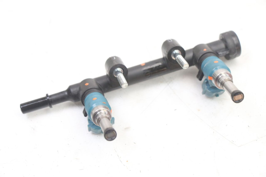 photo de EINSPRITZVENTILE YAMAHA TRACER 7 700 (2020 - 2024) - Details der Befestigungspunkte