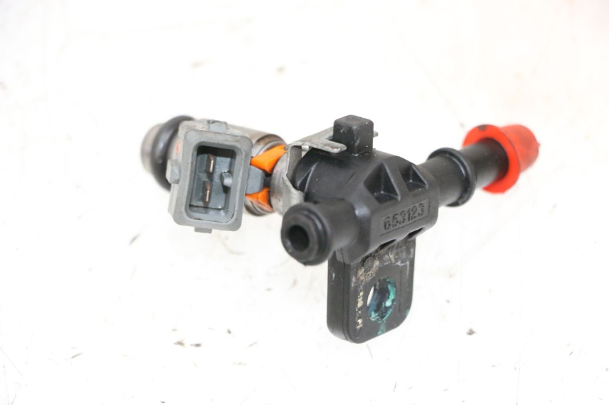 photo de EINSPRITZVENTILE PIAGGIO VESPA GTS SUPER IE 125 (2009 - 2016) - Technische Nahaufnahme