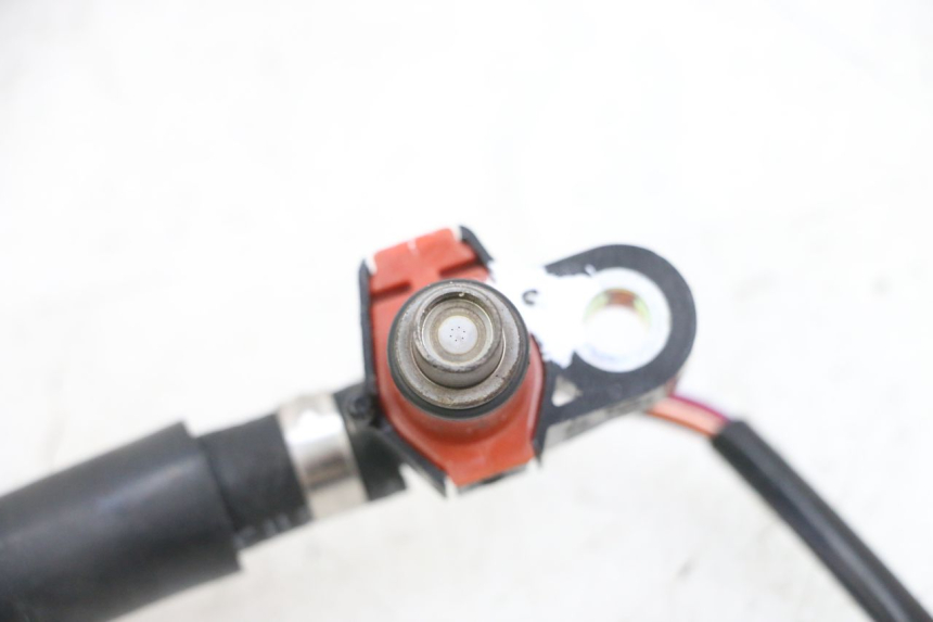 photo de EINSPRITZDüSE YAMAHA X-MAX XMAX 125 (2010 - 2013) - Zoom auf Gebrauchszustand