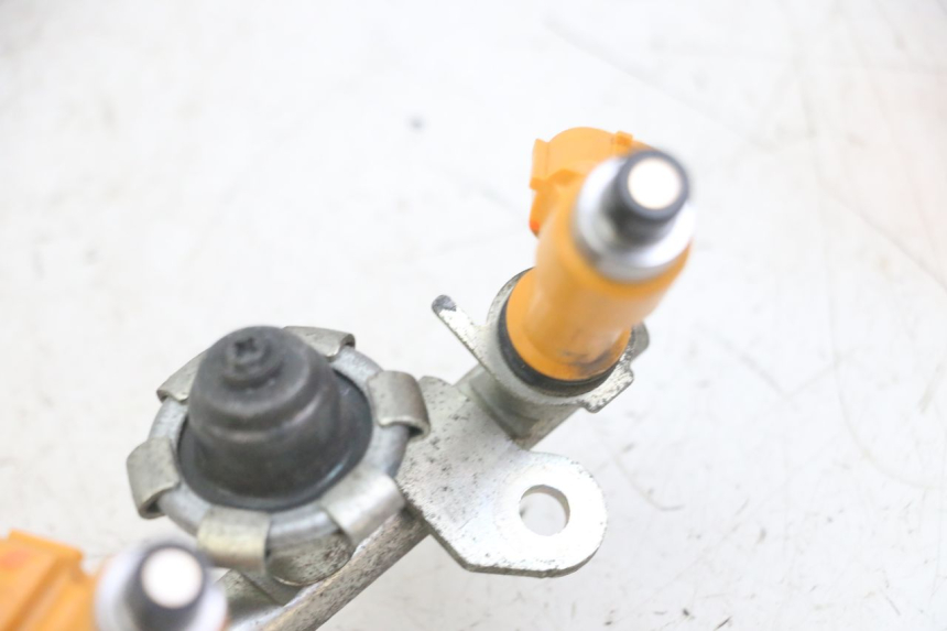 photo de EINSPRITZVENTILE YAMAHA XJ6 ABS 600 (2008 - 2016) - Alternative Perspektive