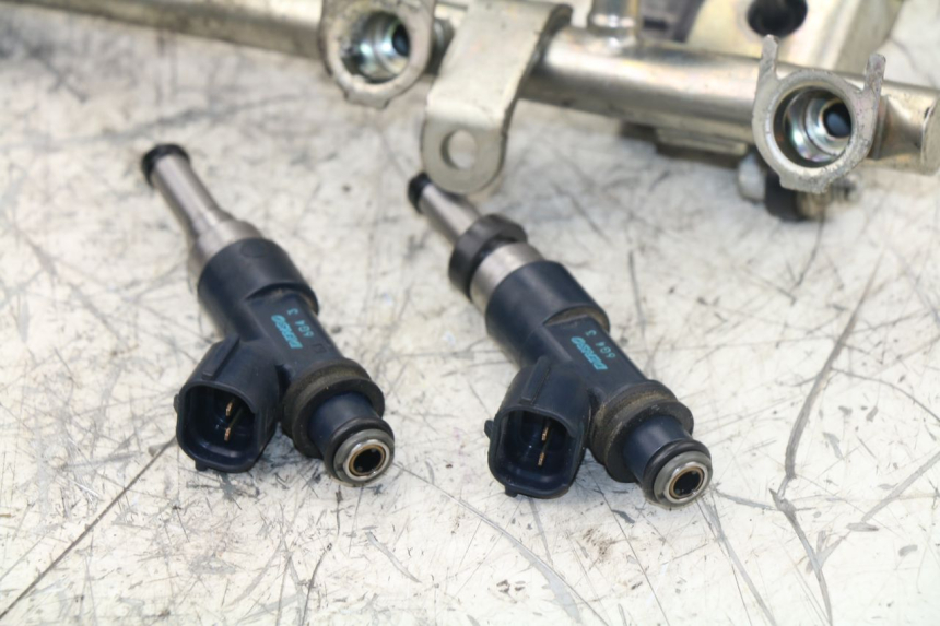 photo de EINSPRITZVENTILE YAMAHA FZ1 FAZER 1000 (2007 - 2009) - Geprüftes Gebrauchtteil