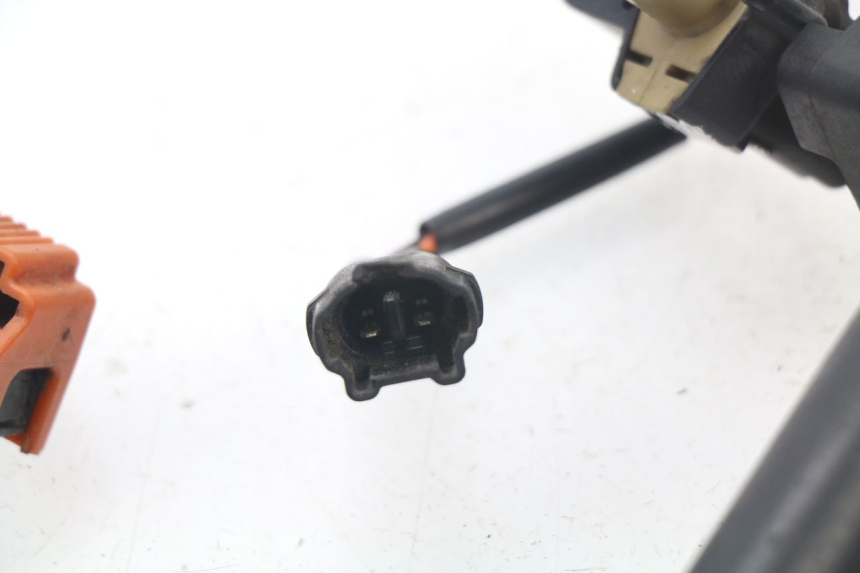 photo de EINSPRITZVENTILE YAMAHA YBR 125 (2007 - 2009) - Charakteristische Merkmale