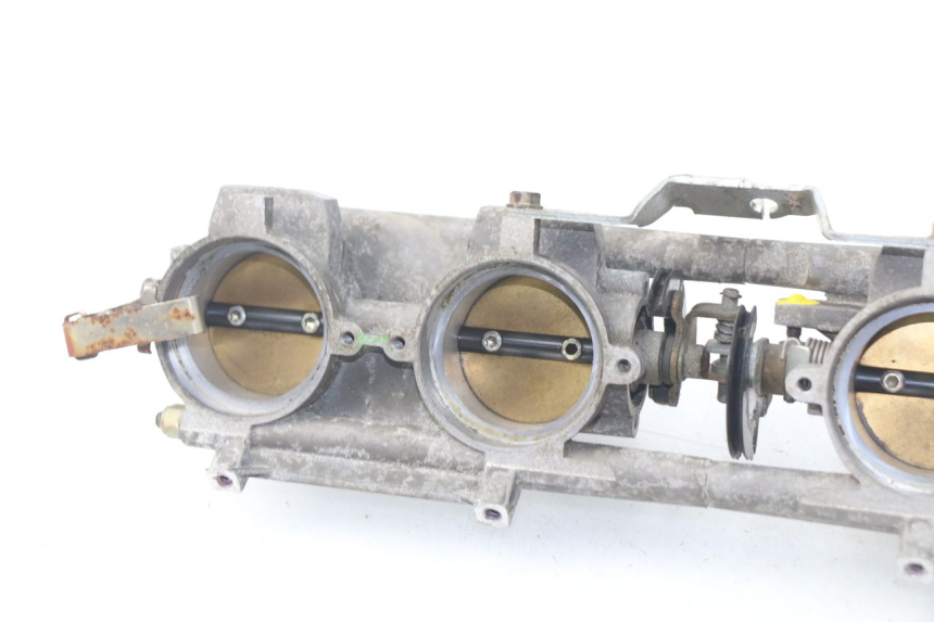 photo de EINSPRITZANLAGE MV AGUSTA BRUTALE R WALLY 910 (2008 - 2008) - Alternative Perspektive