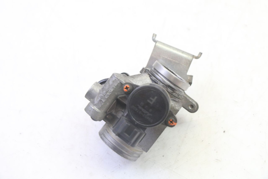 photo de EINSPRITZUNG SUZUKI BURGMAN 125 (2007 - 2014) - Details der Befestigungspunkte