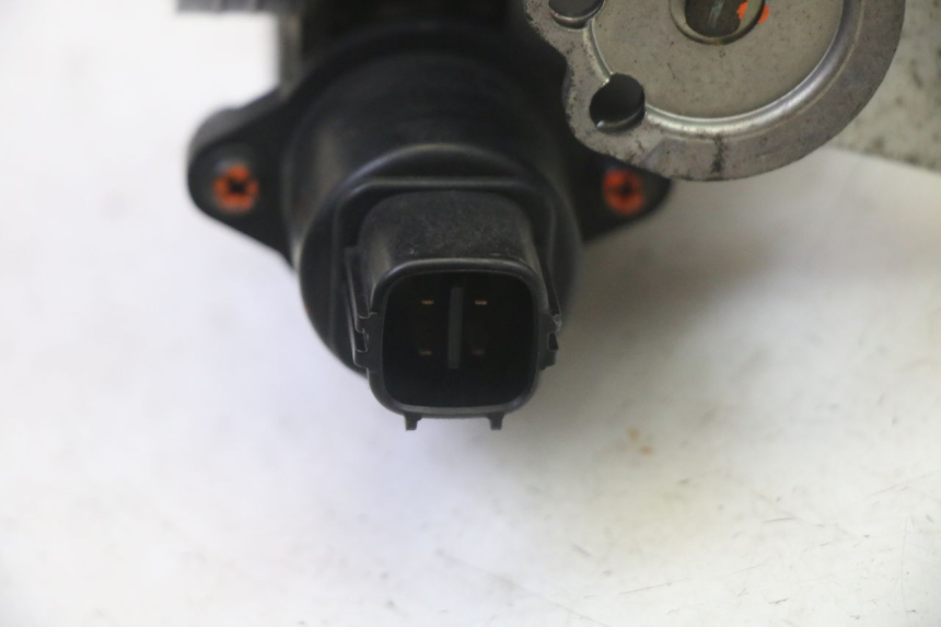 photo de EINSPRITZUNG SUZUKI BURGMAN 125 (2007 - 2014) - Details der Befestigungspunkte