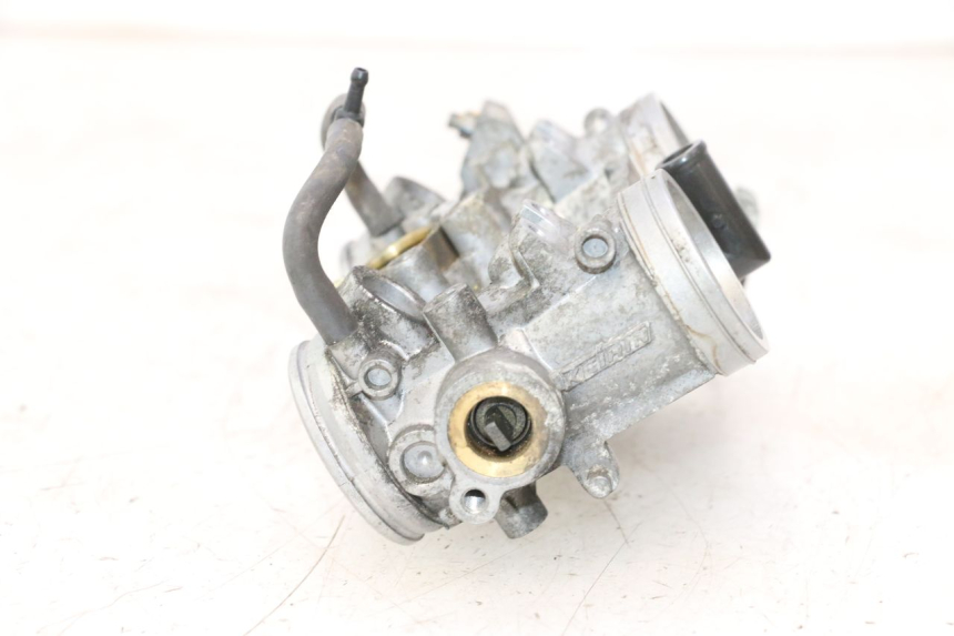 photo de EINSPRITZANLAGE SUZUKI BURGMAN EXECUTIVE ABS 650 (2006 - 2012) - Technische Nahaufnahme
