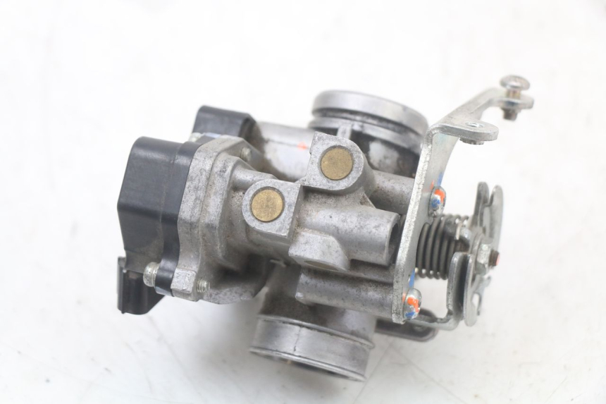 photo de EINSPRITZUNG YAMAHA BW'S BWS 125 (2010 - 2013) - Details der Befestigungspunkte