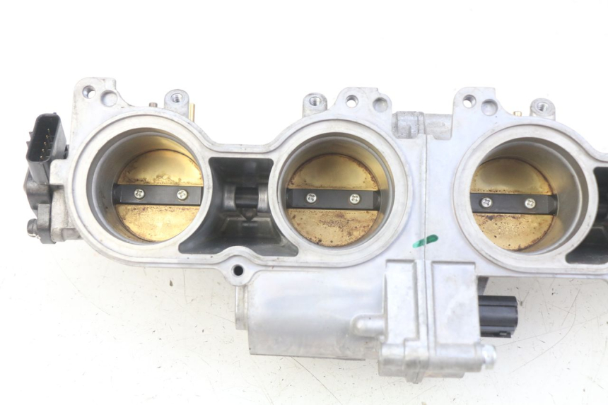 photo de INJEKTION HONDA CB R 1000 (2018 - 2023) - Fokus auf die Struktur