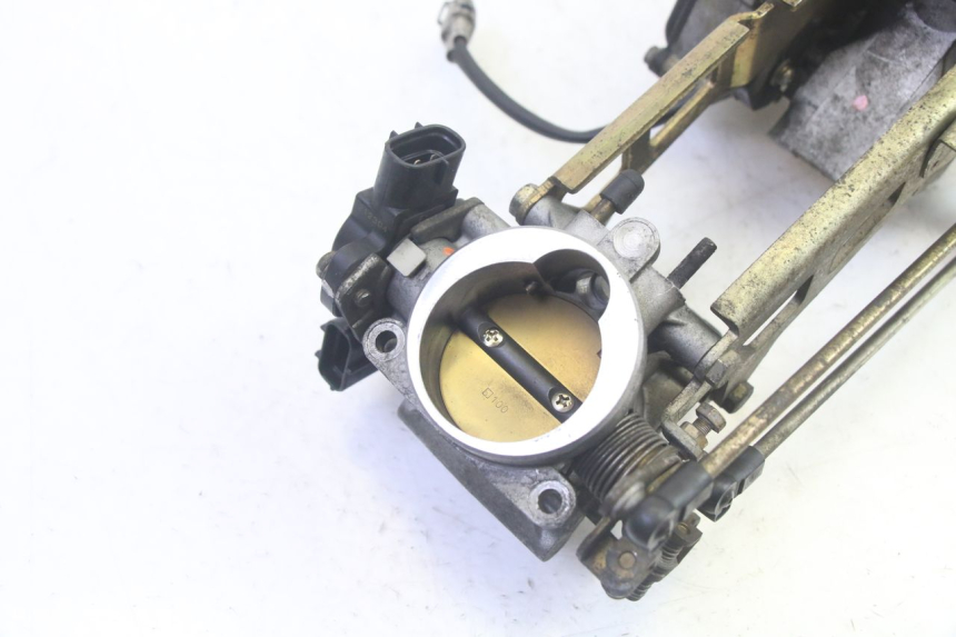 photo de EINSPRITZANLAGE SUZUKI DL V STROM 1000 (2002 - 2007) - Detailansicht des Bauteils