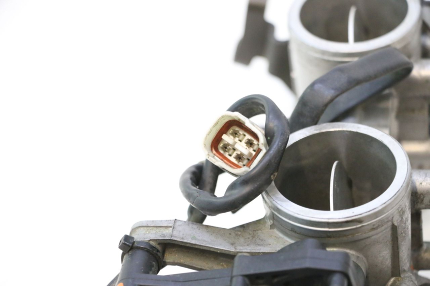 photo de EINSPRITZANLAGE KAWASAKI ER-6 ER6 N 650 (2005 - 2009) - Details der Befestigungspunkte