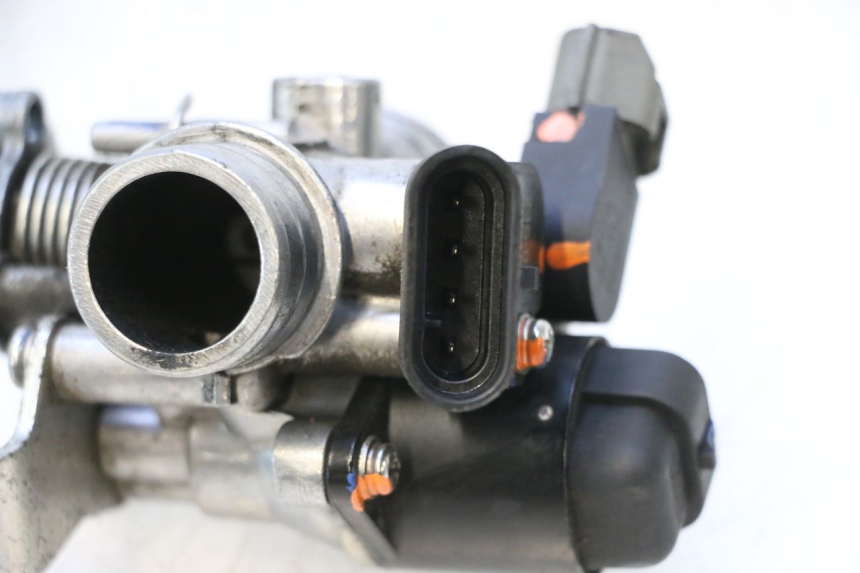photo de EINSPRITZUNG KEEWAY F-ACT FACT EVO 50 (2020 - 2026) - Oberflächenzustand und Material