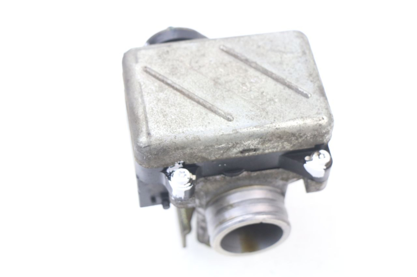 photo de EINSPRITZANLAGE HONDA FES PANTHEON 125 (2003 - 2007) - Zoom auf Komponenten