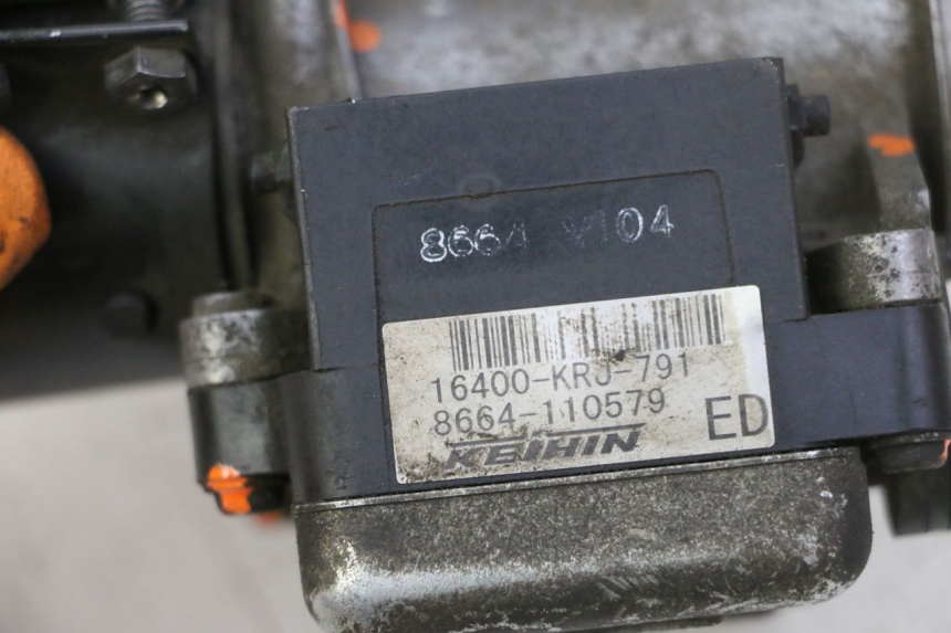 photo de INJECTION HONDA FES S-WING SWING ABS 125 (2007 - 2015) - Details der Befestigungspunkte