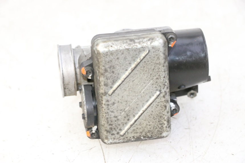 photo de INJECTION HONDA FES S-WING SWING ABS 125 (2007 - 2015) - Oberflächenzustand und Material