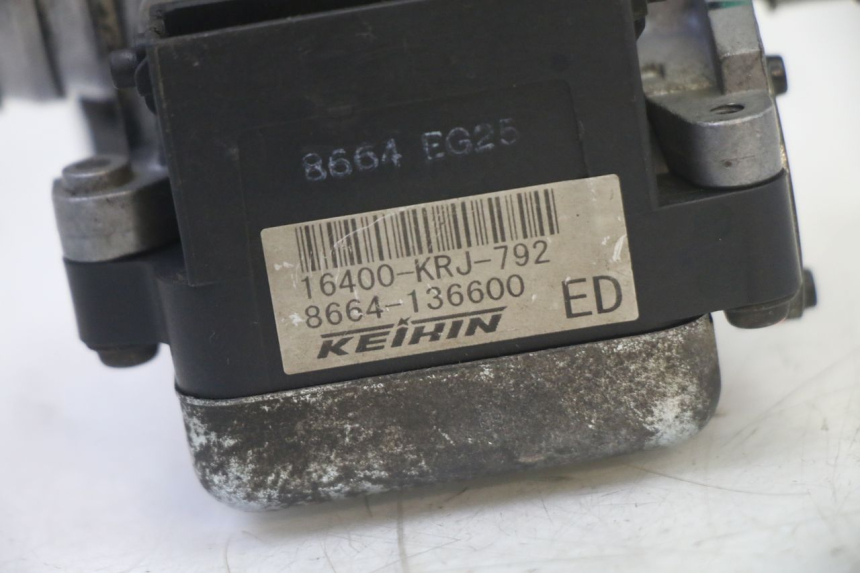 photo de INJECTION HONDA FES S-WING SWING ABS 125 (2007 - 2015) - Alternative Perspektive