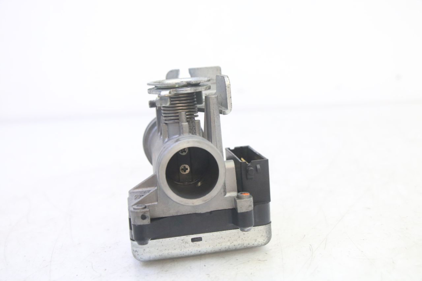 photo de INJECTION HONDA FES S-WING SWING ABS 125 (2007 - 2015) - Technische Nahaufnahme