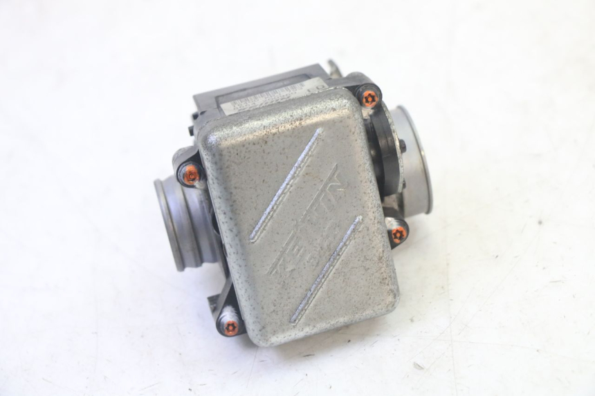 photo de INJECTION HONDA FES S-WING SWING ABS 125 (2007 - 2015) - Oberflächenzustand und Material