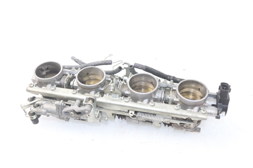 photo de INJEKTION YAMAHA FJR ABS 1300 (2006 - 2012) - Oberflächenzustand und Material