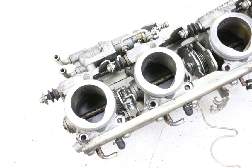 photo de INJEKTION YAMAHA FJR ABS 1300 (2006 - 2012) - Details der Befestigungspunkte