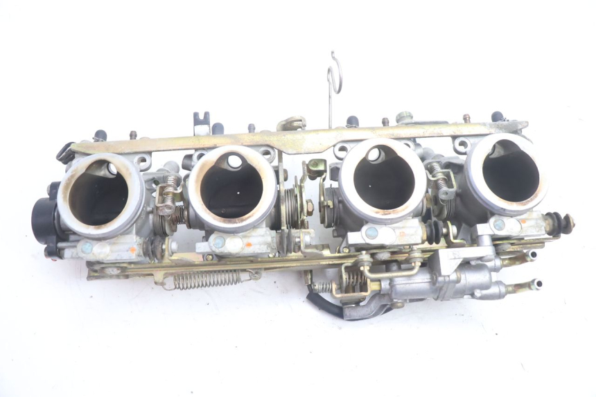 photo de EINSPRITZANLAGE YAMAHA FJR 1300 (2001 - 2005) - Details der Befestigungspunkte