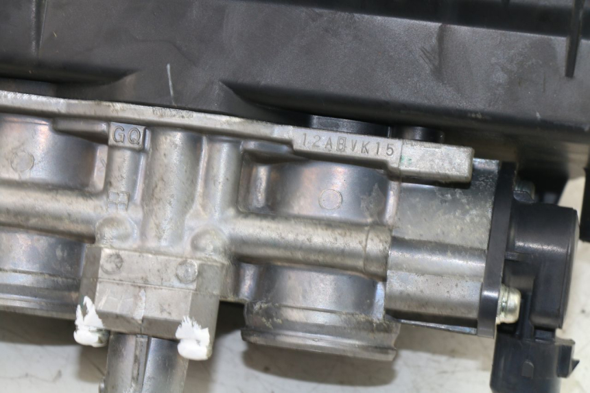 photo de EINSPRITZANLAGE HONDA FJS SILVER WING SILVERWING 400 (2005 - 2008) - Details der Befestigungspunkte