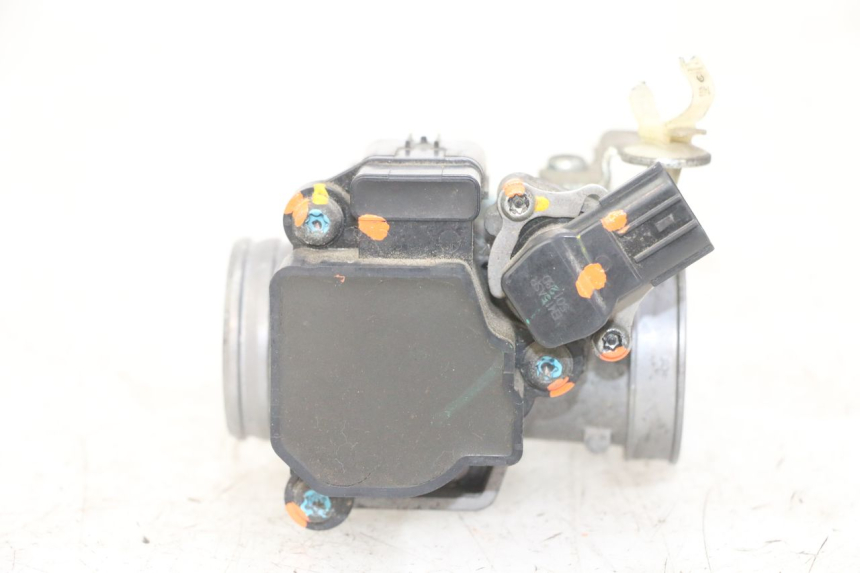 photo de EINSPRITZANLAGE HONDA FORZA ABS 300 (2013 - 2017) - Details der Befestigungspunkte