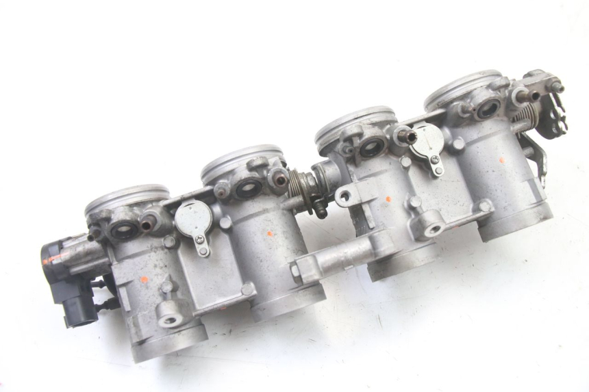 photo de EINSPRITZANLAGE YAMAHA FZ6 FAZER S2 600 (2007 - 2011) - Technische Nahaufnahme