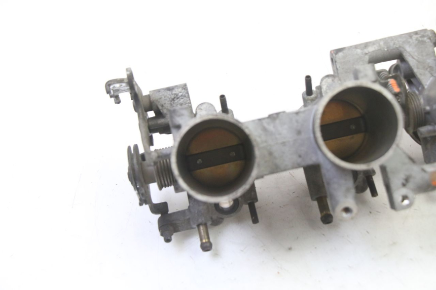 photo de EINSPRITZANLAGE YAMAHA FZ6 FAZER S2 600 (2007 - 2011) - Detailansicht des Bauteils