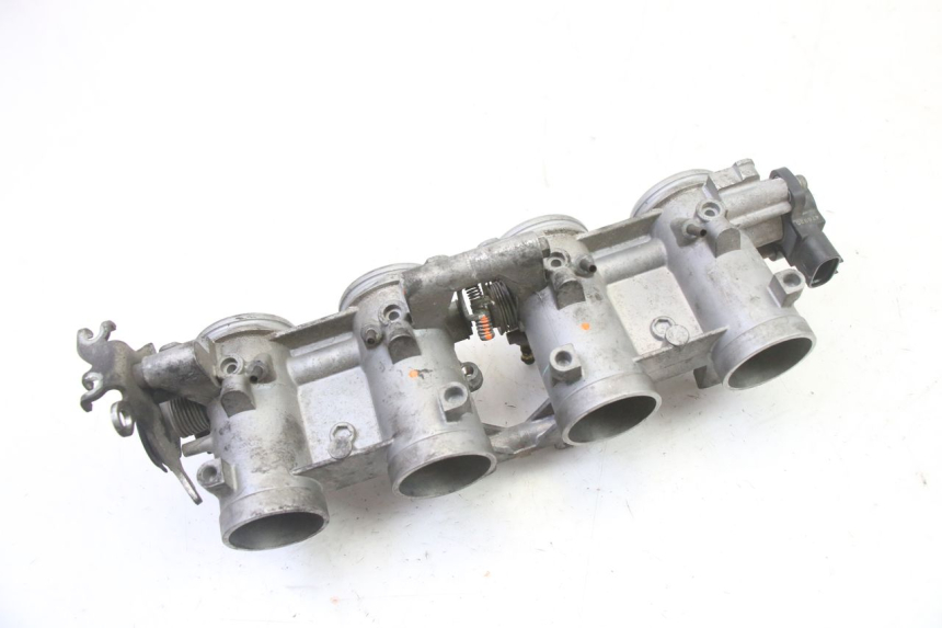 photo de EINSPRITZANLAGE YAMAHA FZ6 FAZER S2 600 (2007 - 2011) - Technische Nahaufnahme