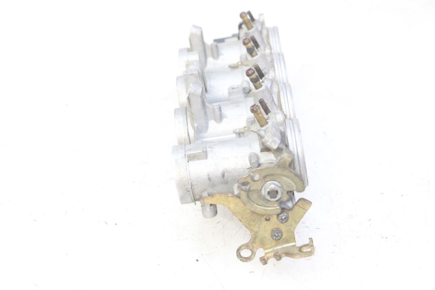 photo de EINSPRITZANLAGE YAMAHA FZ6 N FAZER 600 (2004 - 2006) - Weitere Ansicht des Artikels