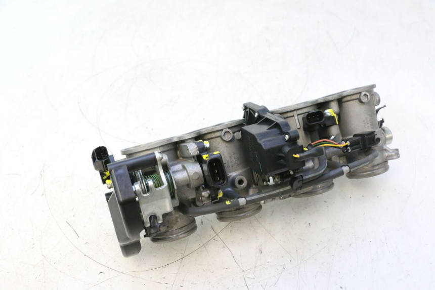 photo de EINSPRITZANLAGE YAMAHA FZ8 800 (2010 - 2016) - Geprüftes Gebrauchtteil