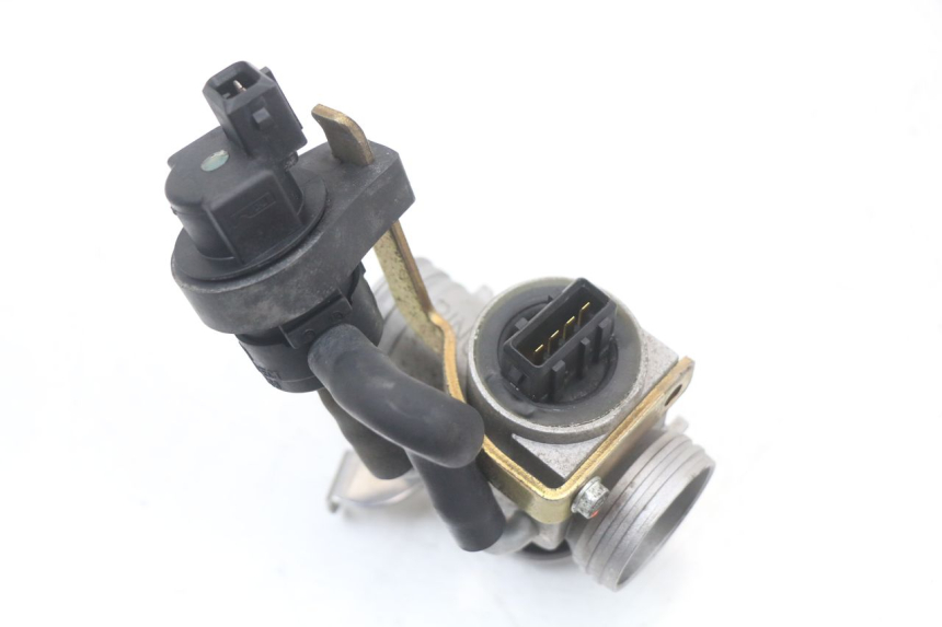 photo de EINSPRITZANLAGE PEUGEOT GEOPOLIS RS 125 (2007 - 2009) - Details der Befestigungspunkte