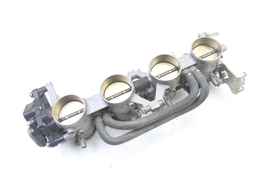 photo de EINSPRITZANLAGE SUZUKI GSR 750 (2011 - 2017) - Details der Befestigungspunkte