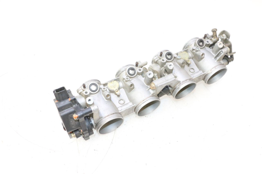 photo de EINSPRITZANLAGE SUZUKI GSR 600 (2005 - 2012) - Details der Befestigungspunkte