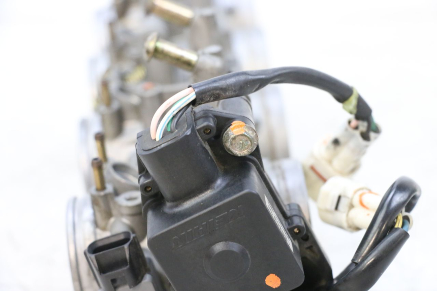 photo de EINSPRITZANLAGE SUZUKI GSXR GSX-R 1000 (2003 - 2004) - Alternativer Blickwinkel