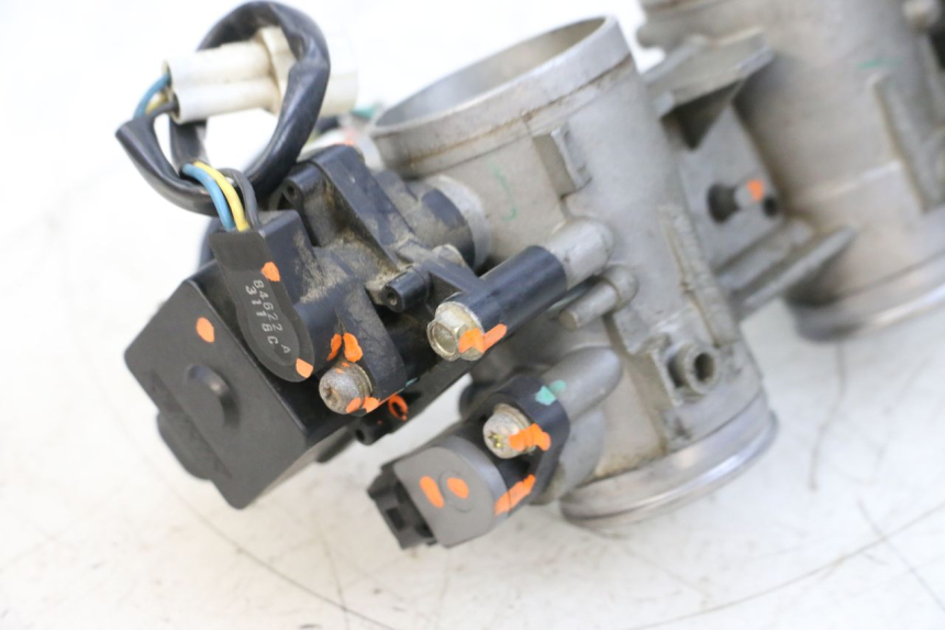 photo de EINSPRITZANLAGE SUZUKI GSXR GSX-R 1000 (2003 - 2004) - Zoom auf Gebrauchszustand