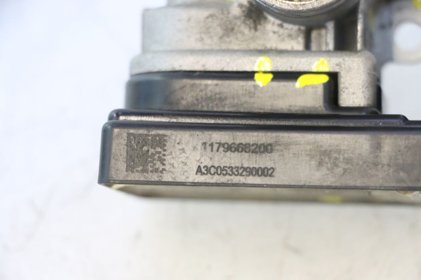 photo de INJEKTION PEUGEOT KISBEE 4T 50 (2018 - 2022) - Details der Befestigungspunkte