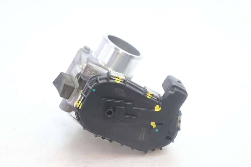photo de EINSPRITZANLAGE PIAGGIO MP3 HPE 530 (2022 - 2026) - Details der Befestigungspunkte