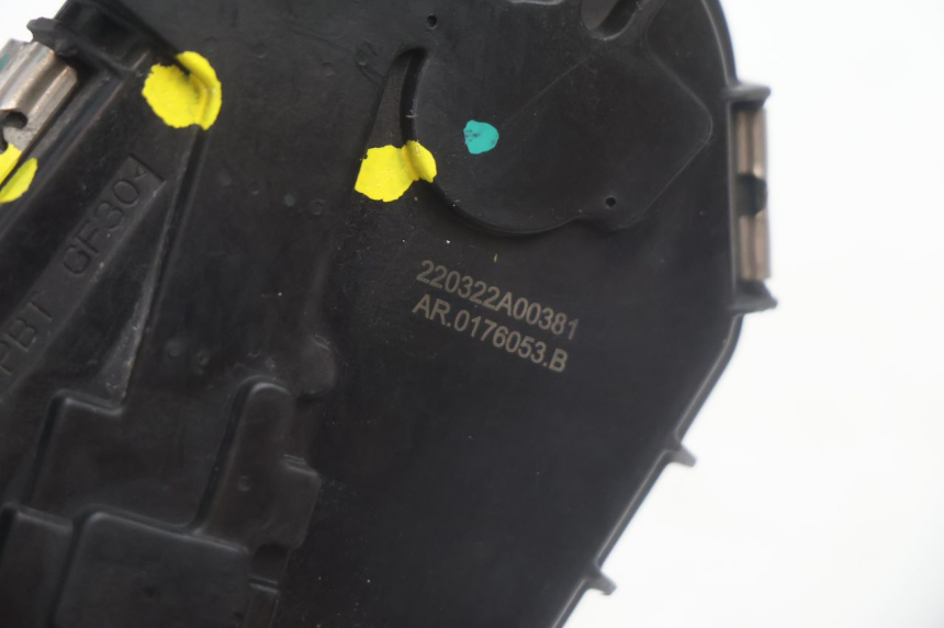 photo de EINSPRITZANLAGE PIAGGIO MP3 HPE 530 (2022 - 2026) - Oberflächenzustand und Material