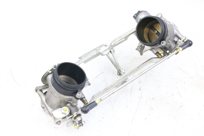 photo de EINSPRITZANLAGE MOTO GUZZI NORGE 8V GT 1200 (2011 - 2016) - Oberflächenzustand und Material