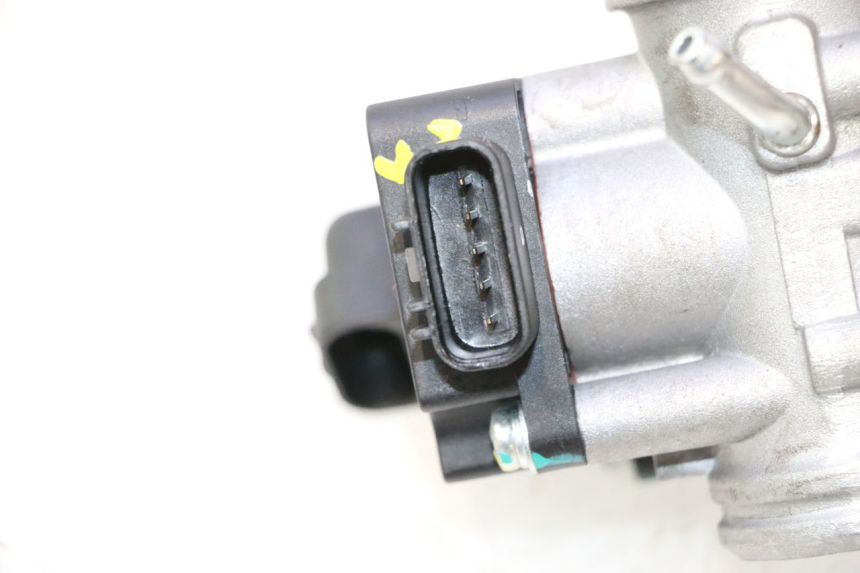photo de EINSPRITZANLAGE JM MOTORS OLDIES 4T 50 (2020 - 2026) - Technische Nahaufnahme