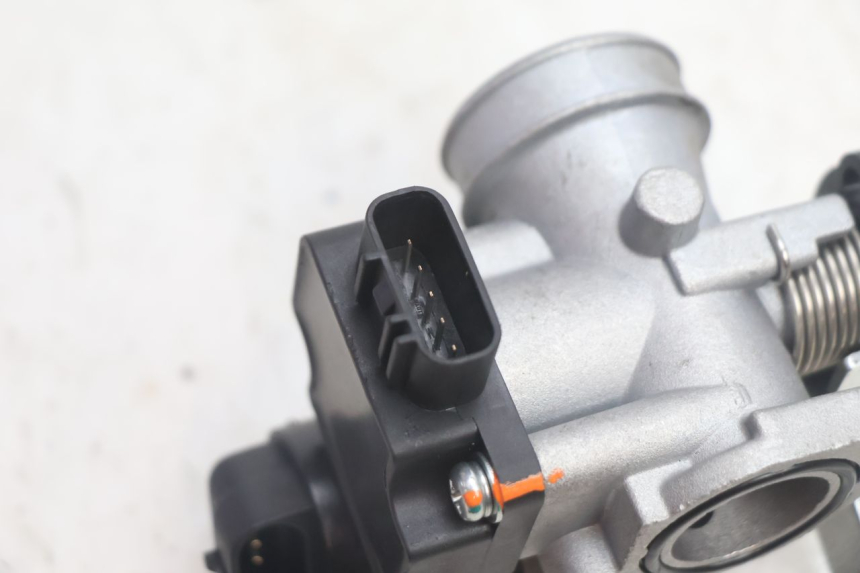 photo de EINSPRITZANLAGE JM MOTORS R-MAX TECH 50 (2024 - 2026) - Gesamtansicht des Produkts